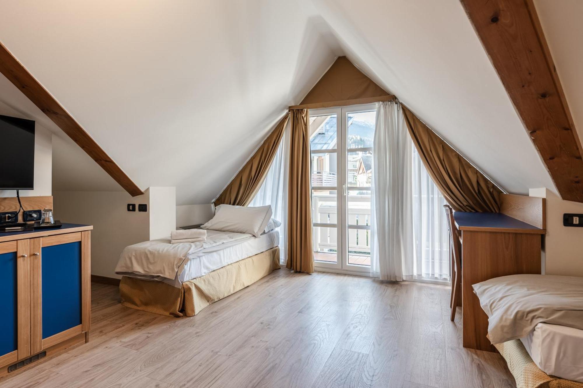 Hotel Garni Meledrio Dimaro Eksteriør billede