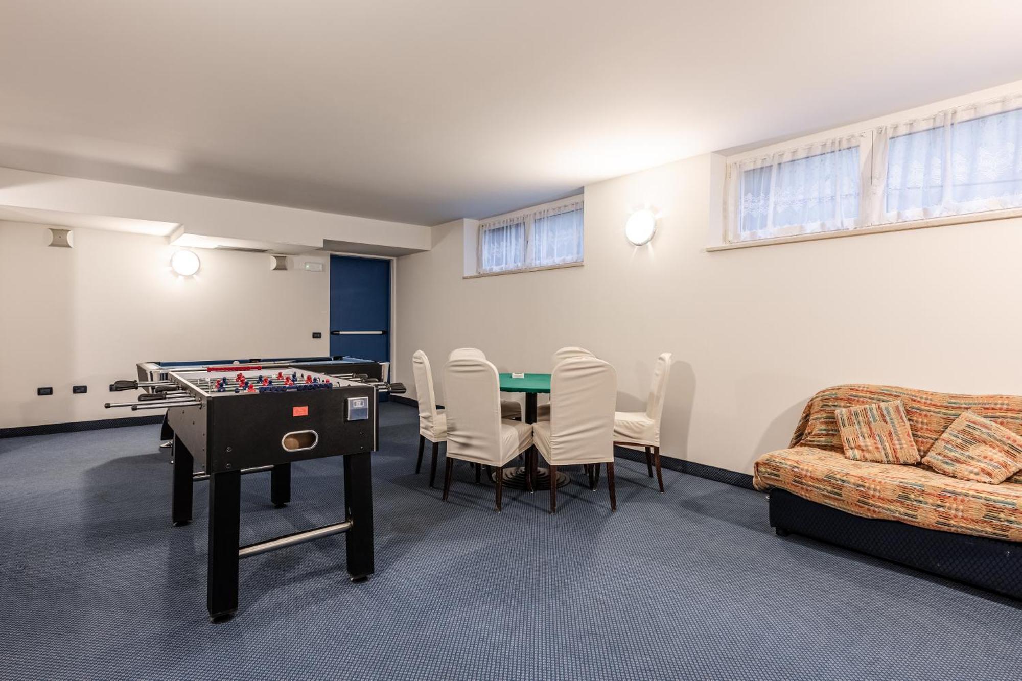 Hotel Garni Meledrio Dimaro Eksteriør billede