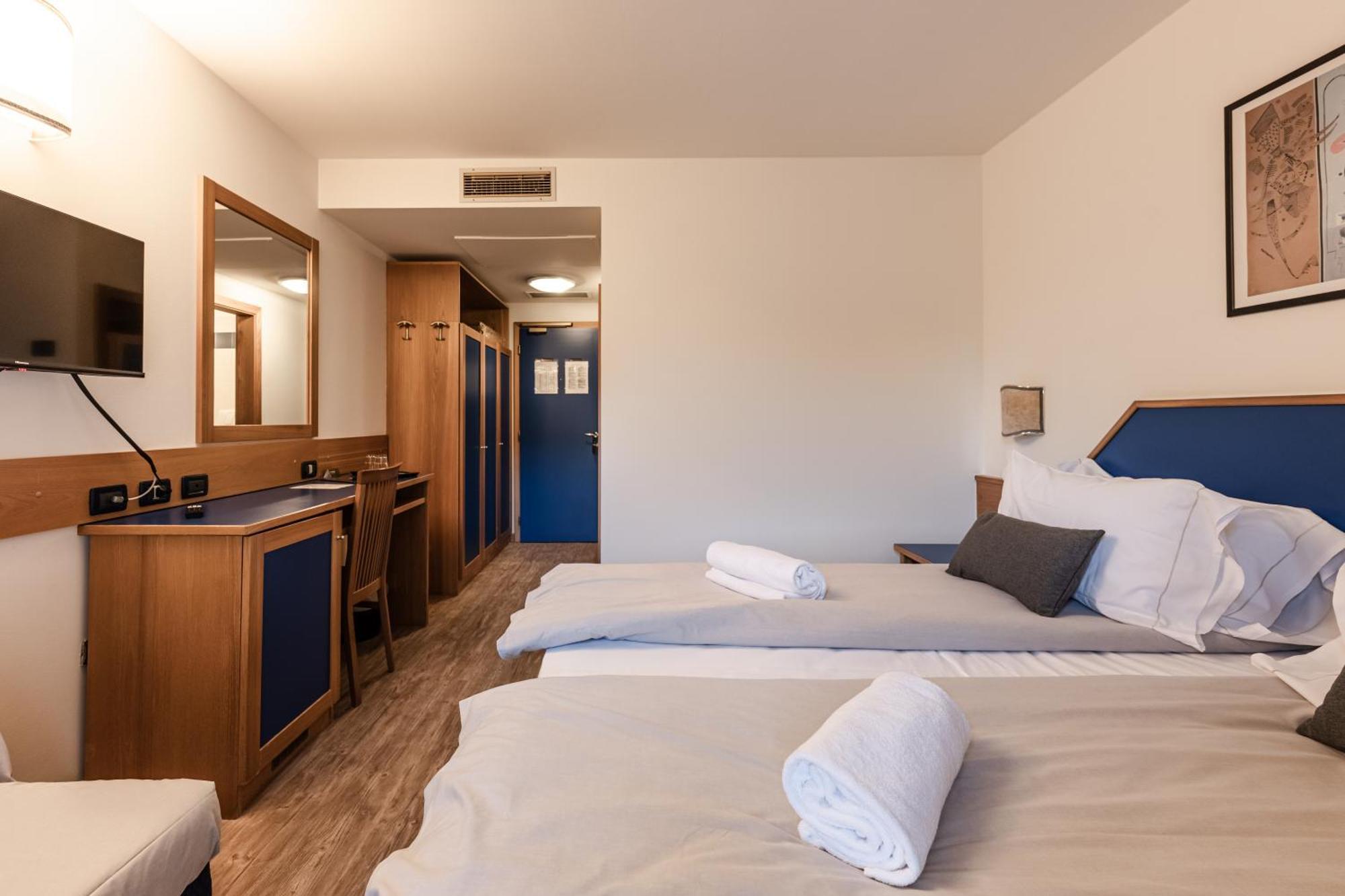 Hotel Garni Meledrio Dimaro Eksteriør billede